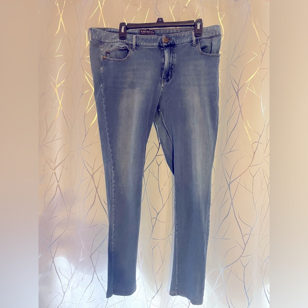 Forever 21+ stretch skinny jeans size 18